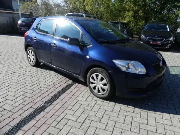 photo toyota auris