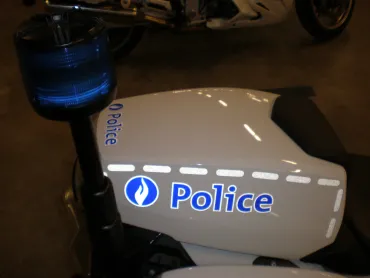 arrière de moto de police