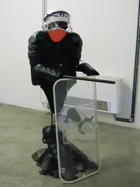 Mannequin police équipement
