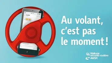 Affiche avec volant de voiture et téléphone