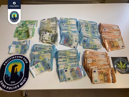 huiszoekingen leveren 14kg drugs en hoeveelheid cash geld op