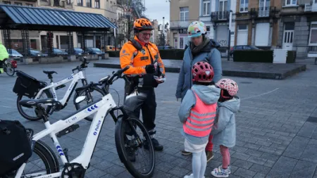 bikers donnant un goodies