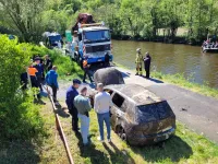 Inspection d'un véhicule sorti de l'eau 