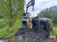 Nettoyage d'un véhicule sur le halage