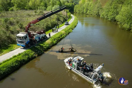 139 véhicules extraits des eaux de la Sambre