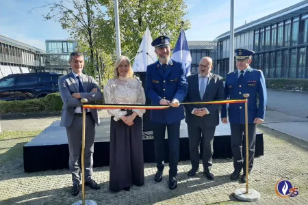 Officiële inhuldiging van het Communicatie- en Informatiecentrum van de Federale Politie van Waals-Brabant in NijvelOfficiële inhuldiging van het Communicatie- en Informatiecentrum van de Federale Politie van Waals-Brabant in Nijvel