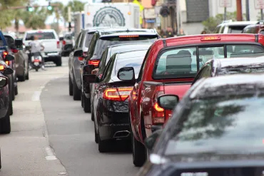 Sécurité Sécurité Routière : Motards, automobilistes : comment bien gérer files, couloir de secours et tirette en cas de bouchon ?